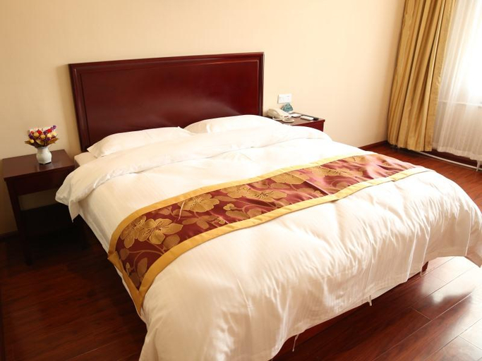 Bedroom 2, GreenTree Inn Dezhou KangBo Avenue Statium Express Hotel, Dezhou