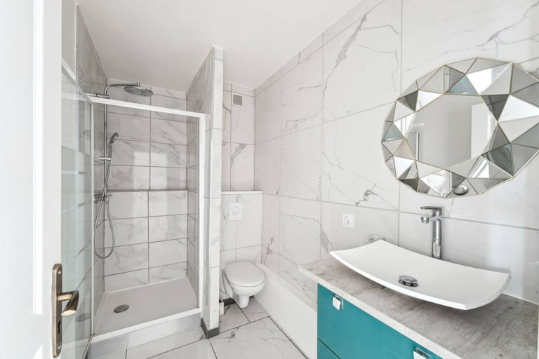Bathroom, Exceptional Terrace apt - La D Fense - Bail Mob, Hauts-de-Seine
