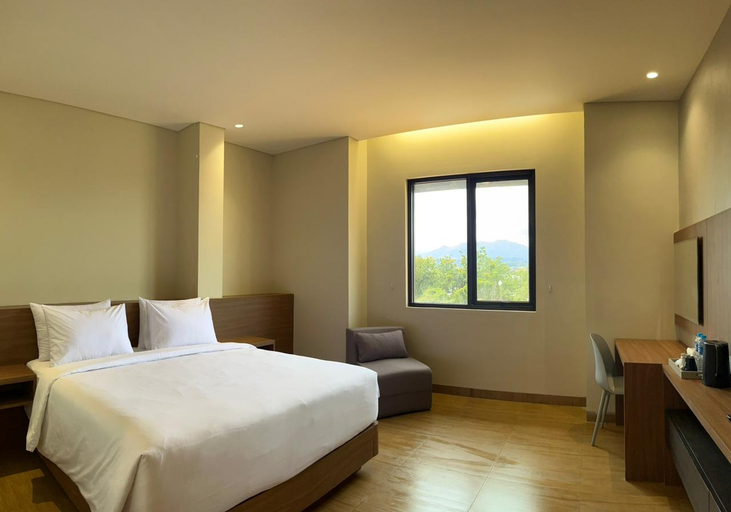 Others 3, Yes Hotel, Bandar Lampung