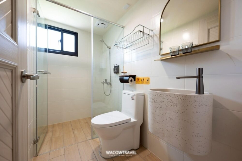 Bathroom 4, Secret Path B&B, Pingtung
