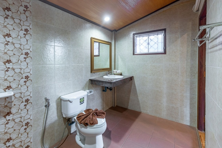 Bathroom 3, Khaosok Rainforest Resort, Phanom
