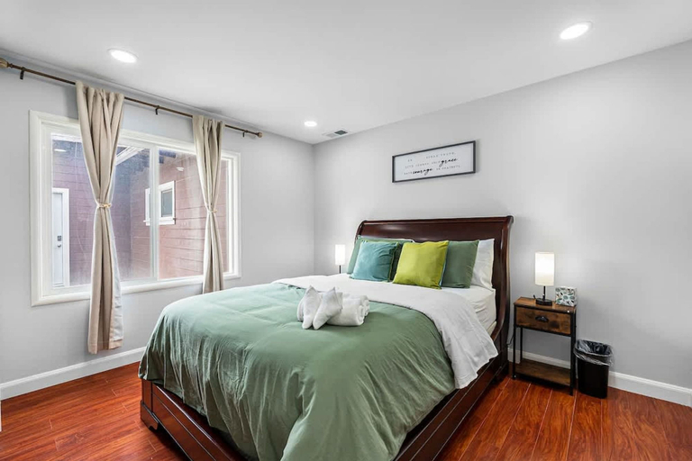 Room 3, SFO Spacious Beautiful 3BR House, San Mateo