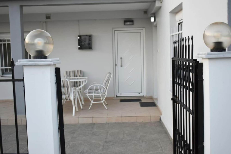 Room 2, Avli Guesthouse, Thessaly