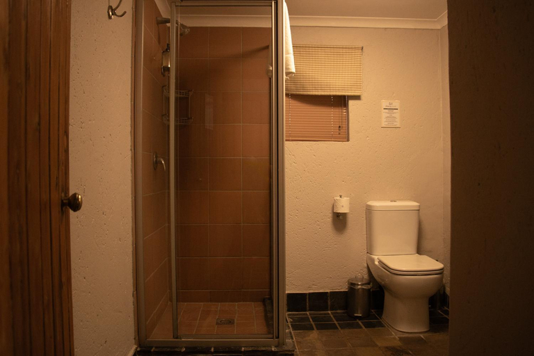 Bathroom 4, Sherewood Lodge, City of Tshwane