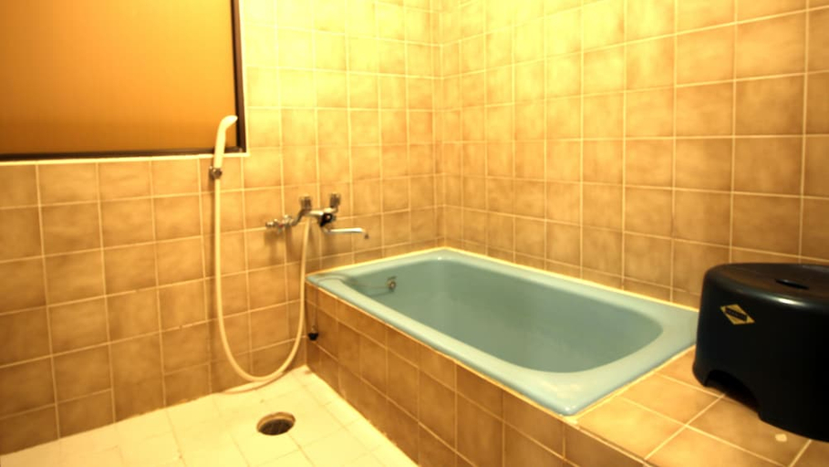 Bathroom 4, Royal Inn Shinyamaguchi, Yamaguchi