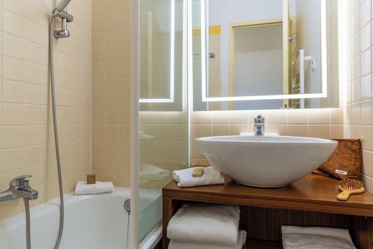 Bathroom 3, Pierre & Vacances Residence Le Moulin des Cordeliers Loches, Indre-et-Loire