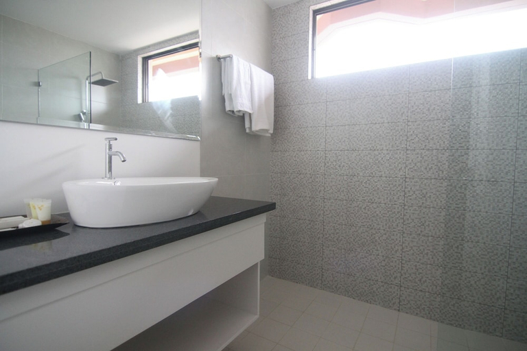 Bathroom 4, Bryan Condo Makati, Makati City