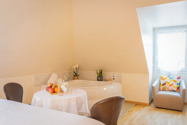 Others 4, Hôtel du Cheval Blanc - City Center, La Gruyère