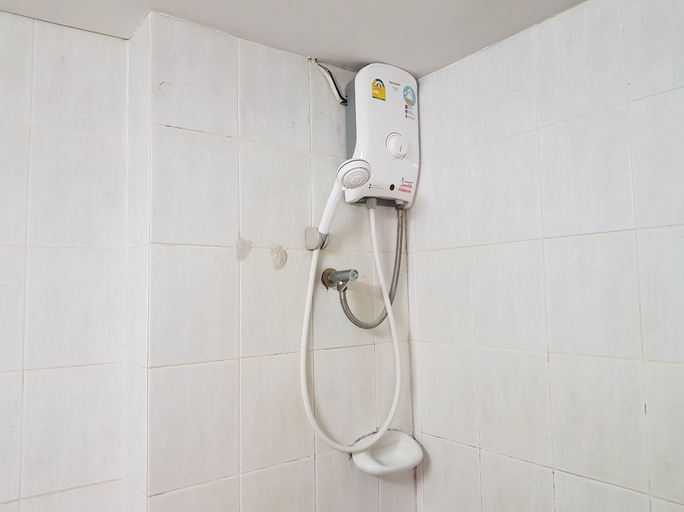 Bathroom 4, Punya Garden, Muang Phitsanulok
