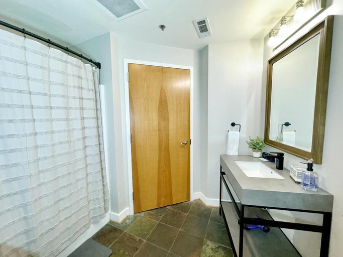 Bathroom 3, Music City Lofts, Davidson