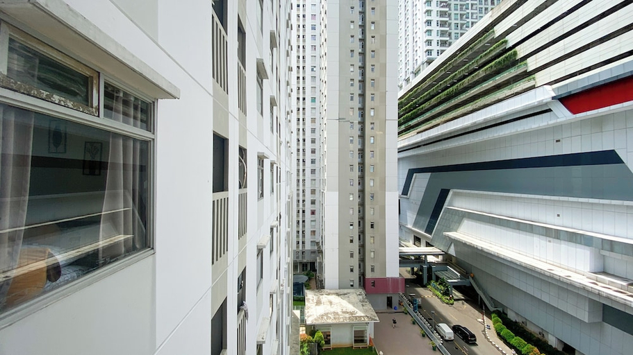 Exterior & Views, Good And Nice Studio At Green Bay Pluit Apartment, Jakarta Utara