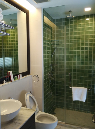 Bathroom 3, Sabah Beach Villas & Suites, Kota Kinabalu