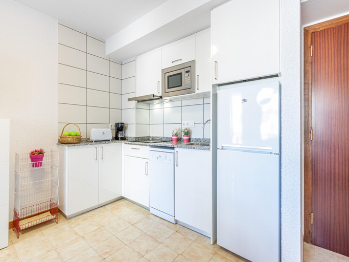 4, Apartment in Roses near Nova Sandy Beach, Girona