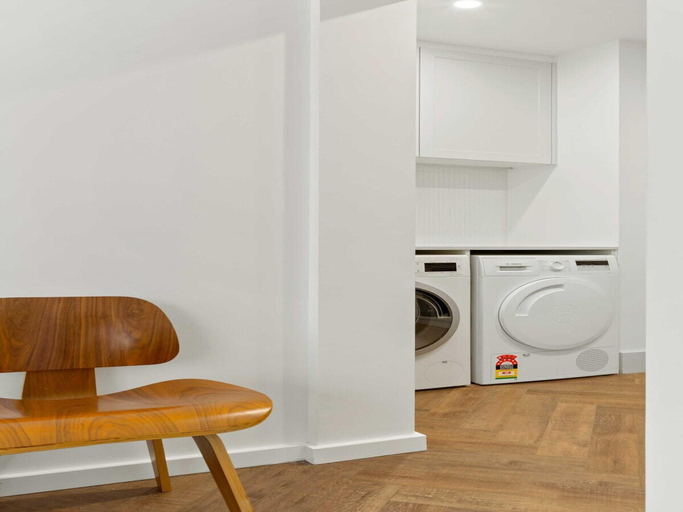 Others 5, City Centre Studio by Hyde Park, Sydney