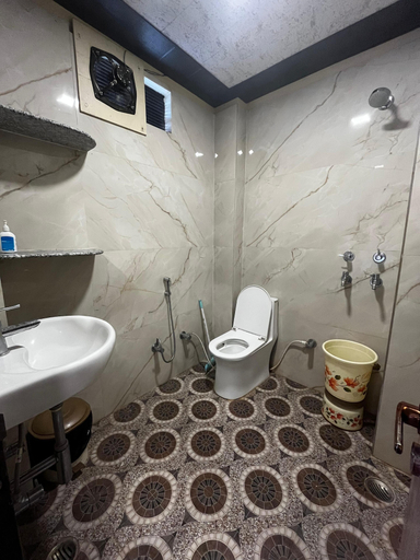 Bathroom, KS PAYING GUEST HOUSE VARANASI, Chandauli