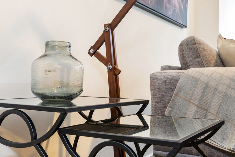 Others 4, Luxe 2-bed Apartment With River Views Near Casino, Melbourne