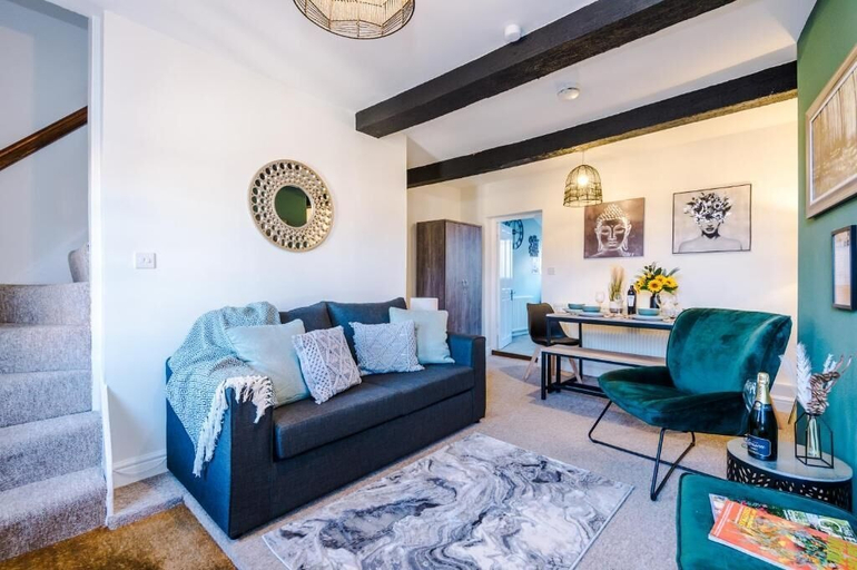Living area 3, 64 Handbridge, Cheshire West and Chester