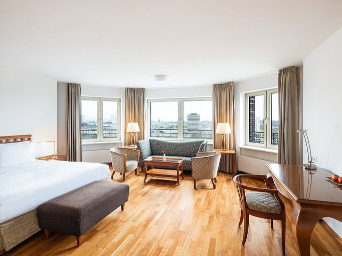 Room 5, Main Plaza Suite Tower, Frankfurt am Main