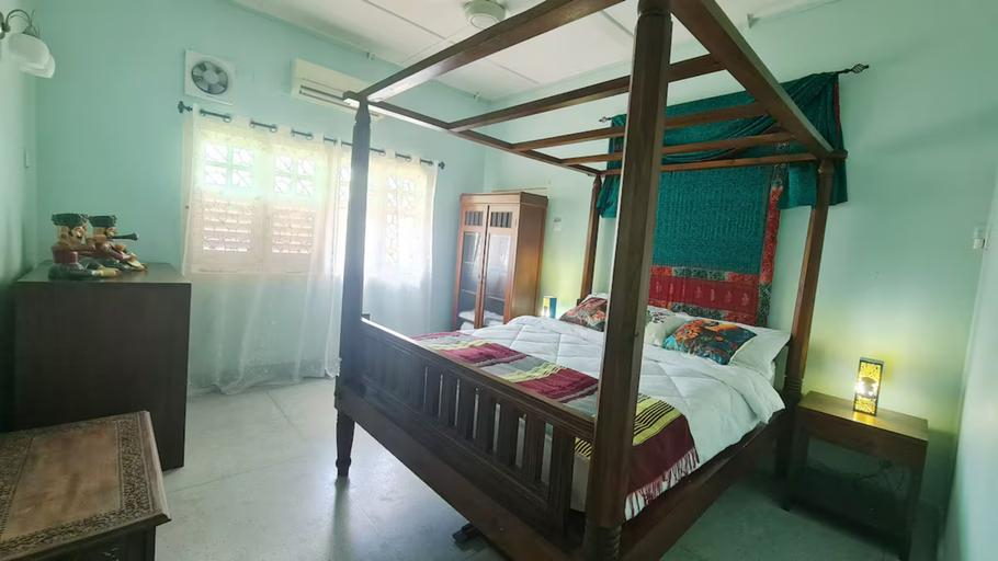 Bedroom 2, Treebridge House, Penang Island