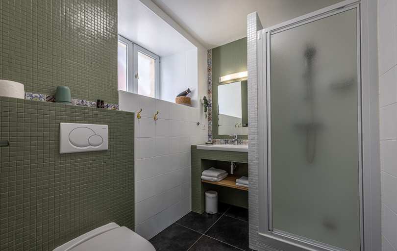 Bathroom 4, Manoir De Rigourdaine, Côtes-d'Armor
