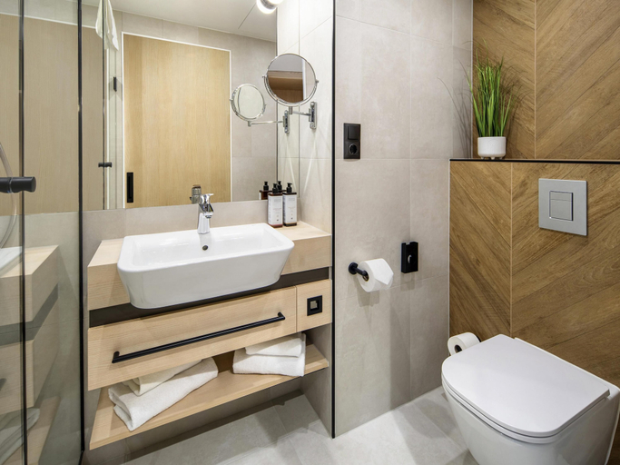 Bathroom 5, Mercure Katowice Centrum, Będzin