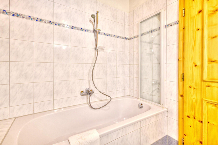 Bathroom 5, Holiday Village Wildschonau Chalet with Terrace, Kufstein