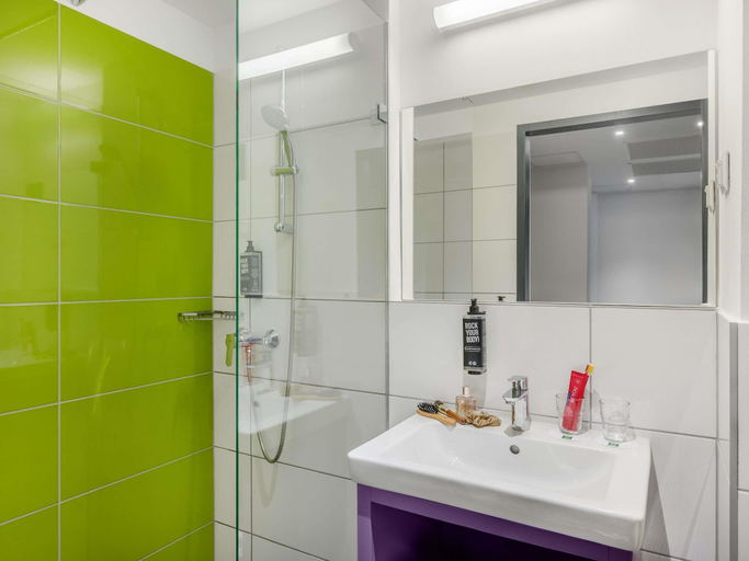 Bathroom 5, ibis Styles Budapest Airport, Gyál
