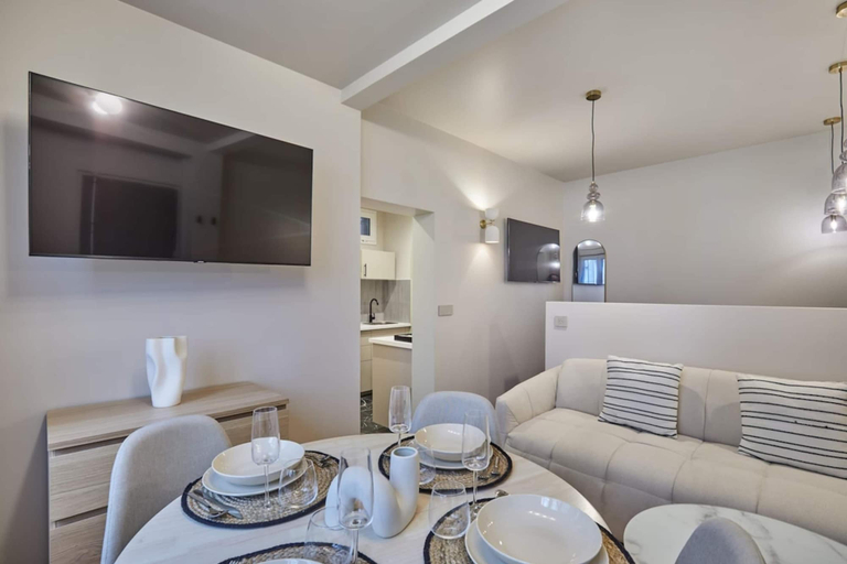 Others 4, Cozy apartment Montmartre Moulin rouge, Paris