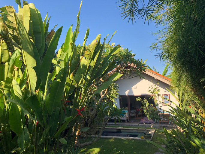 Garden 4, Lush 1 BR Private Pool Villa inSeminyak, Badung