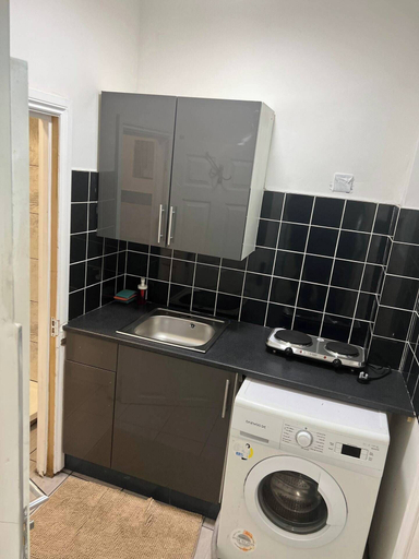 Others 5, Studio Sleeps 2 - 5min to Acton Town Underground, London