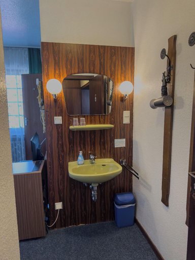 Bathroom 5, Hotel in der Aal-Kate, Wuppertal