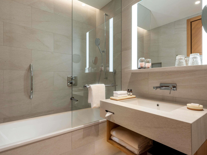 Bathroom 5, Mövenpick Hotel Basel, Basel