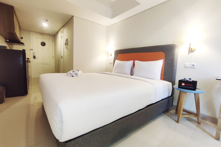 Bedroom 5, Elegant And Homey Studio At Marquis De Lafayette Apartment, Semarang
