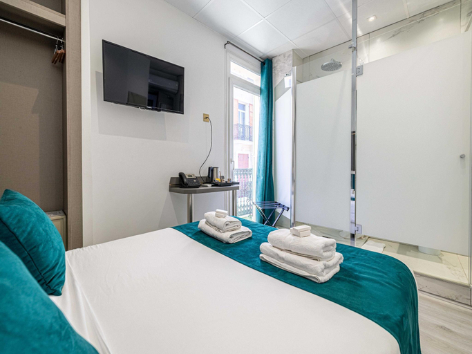 Others 4, Hotel Avaton-Deluxe Balcony Bedroom-Cannes Palais, Alpes-Maritimes