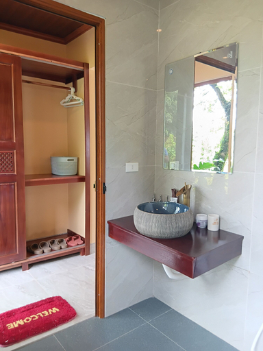 Bathroom 3, Hidden Rock Tam Coc, Hoa Lư