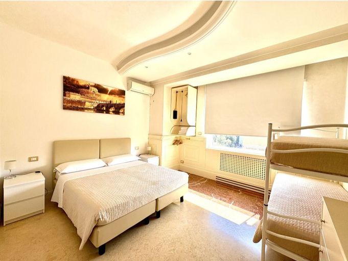 Bedroom 4, Simon's Guest House Rome, Rome