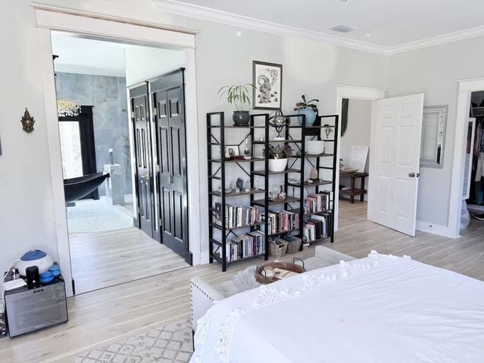 Room 2, Southern Charm House Min From Shopping Beaches, Baldwin