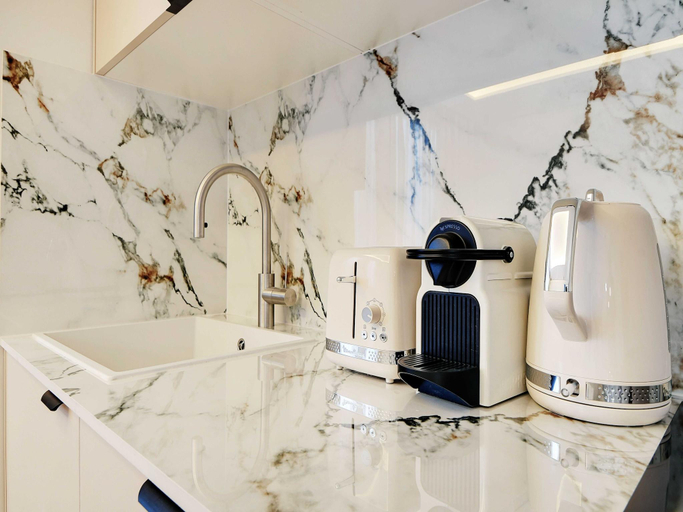 3, Cosy apartment 2BR6P Faubourg-du-Roule, Paris
