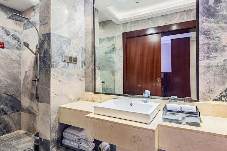 Bathroom 5, SandalWood Hotel Chengdu, Chengdu