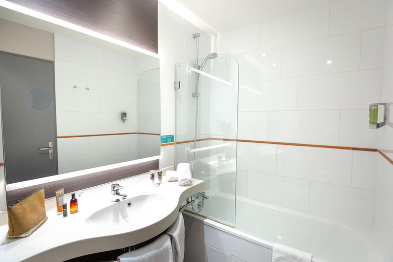 Bathroom 4, Mercure Cavaillon Portes Du Luberon, Vaucluse