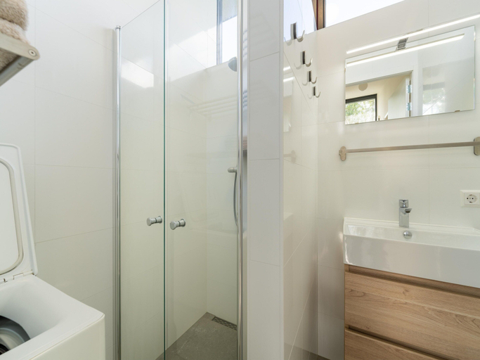 Bathroom 5, Holiday Home Near Kaag Lakes, Alkemade
