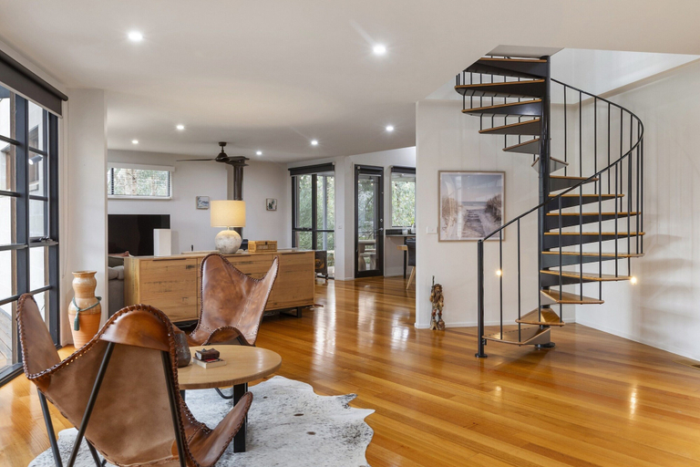 Primary image, Stylish 3-bedroom and Outdoor Grill and Pizza Oven, Greater Geelong - Pt B