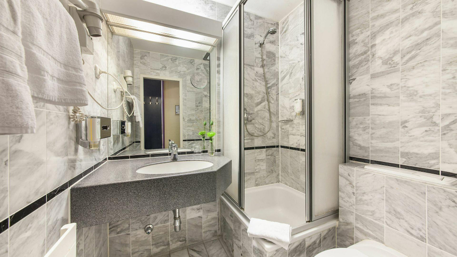 Bathroom 5, Hotel Mirage Dusseldorf-Neuss, Rhein-Kreis Neuss