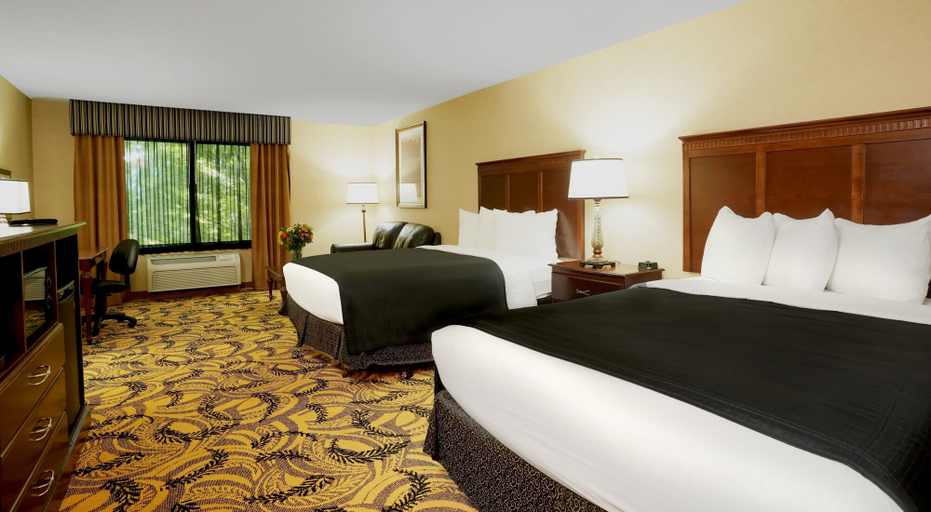 Bedroom 3, Grand Hotel at Bridgeport, Washington