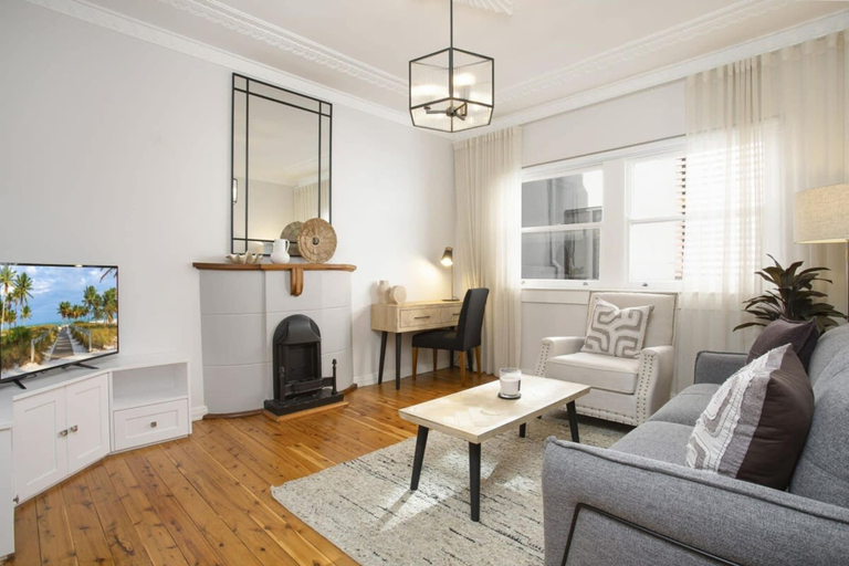 Living area 5, Coastal Living Just Metres From Coogee Beach, Sydney