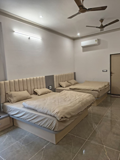 Room 5, Shree Vallabh Resort, Rajsamand