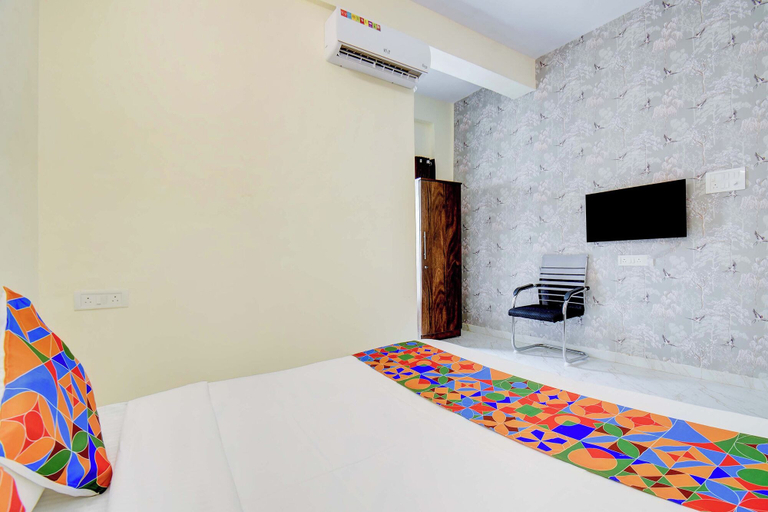 Room 4, Fabhotel Aura Suites, Pune