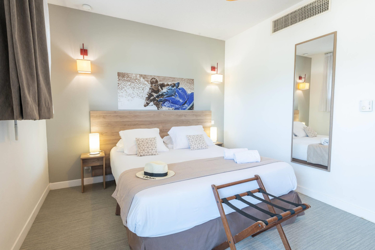 Bedroom 3, Comfort Aparthotel Cannes Mandelieu, Alpes-Maritimes