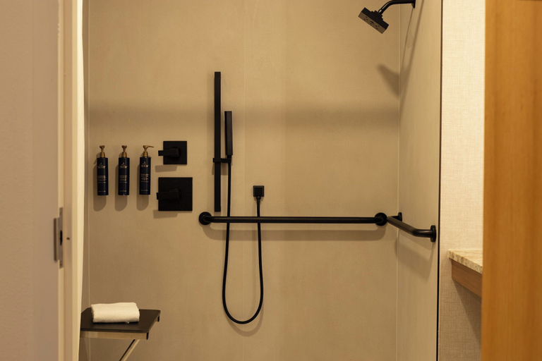 Bathroom 4, Little Creek Casino Resort, Mason