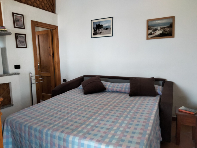 Room 3, Fsg-pint01sp House BY THE SEA, Nuoro